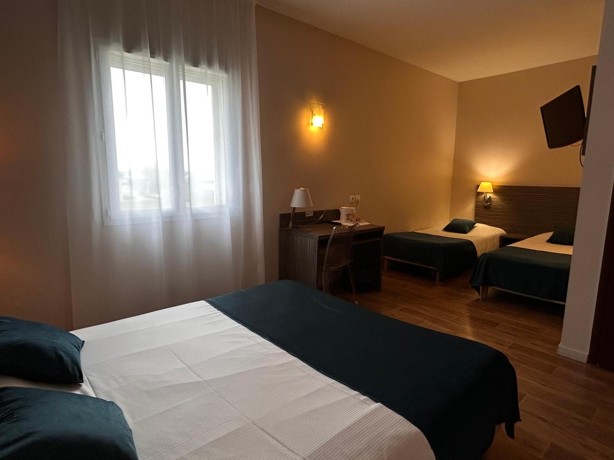 Hotel Caiman П'єрлат Екстер'єр фото